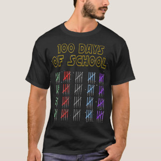 100日のスクールサベルとスタープリント宇宙戦争 Tシャツ