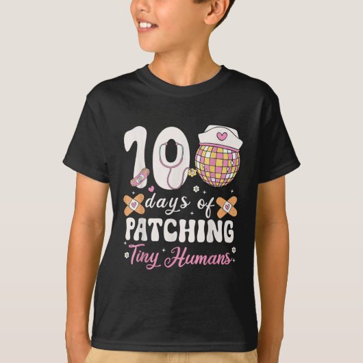 100日のパッチ適用の小さな人間100日 Tシャツ (正面)