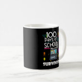 100日の学校仮想先生Tシャツ コーヒーマグカップ (正面右)