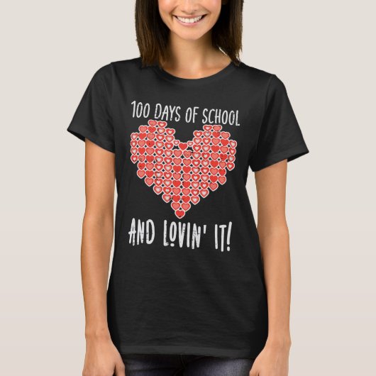 100日の学校Lovin Itハートバレンタインデー Tシャツ (正面)