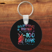 100日の茶を泳ぐ亀の海 キーホルダー (正面)