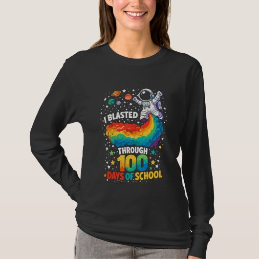 100日を突破した宇宙飛行士の子供 Tシャツ (正面)
