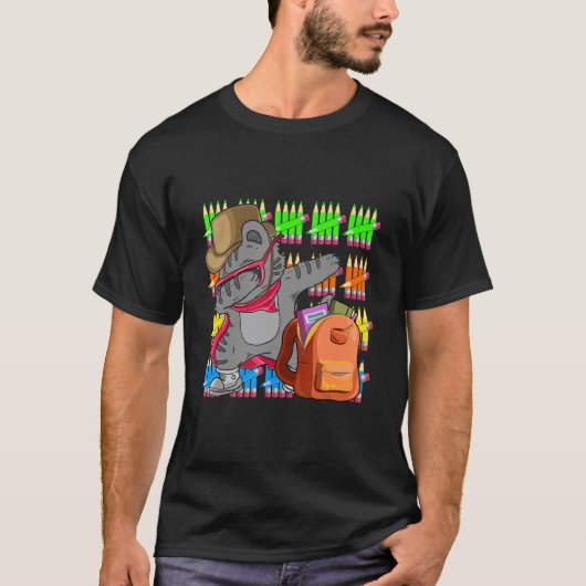 100日を迎えた学校のえんぴつ ダビングする猫 より賢い生徒 Tシャツ (正面)