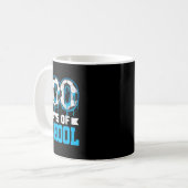 100日を迎えた学校のサッカー コーヒーマグカップ (正面左)