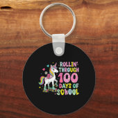 100日を迎えた学校のユニコーン 100日目もっと賢くなった女の子 キーホルダー (正面)