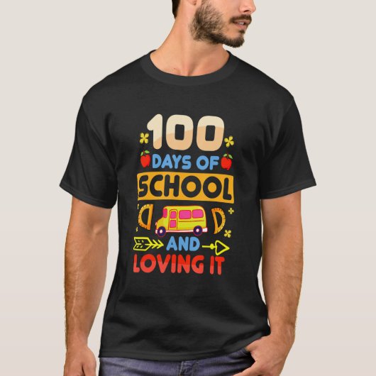 100日を迎えた学校生活が楽しくて仕方ない学生用ティーカップ Tシャツ (正面)