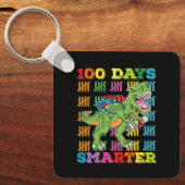 100日を迎えた賢いティラノサウルス 100日記念 学校 キーホルダー (正面)
