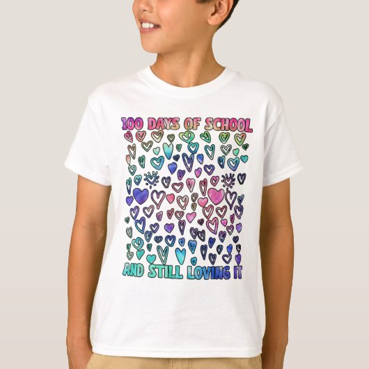 100日を迎えても学校大好き ハート Tシャツ (正面)