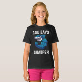 100日シャープシャーク100日目の学校ジム Tシャツ (正面フル)
