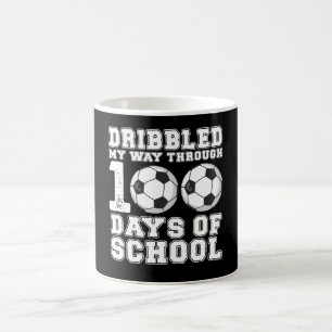 100日学校サッカーでドリブルしまくった コーヒーマグカップ