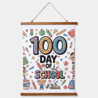 100日目の学校が楽しいTシャツ | カラフルな子供たちと 吊り下げ型タペストリー