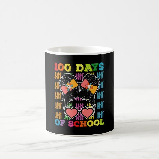 100日目の学校へお団子ヘアの先生 コーヒーマグカップ (中央)