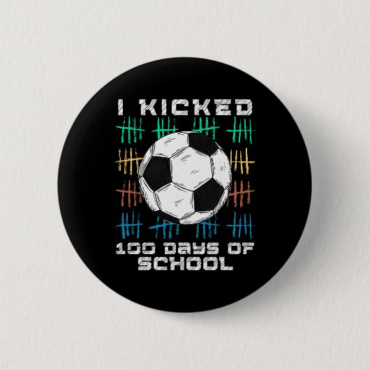 100日目の学校を無事に乗り切った サッカー少年100日目おめでとう 缶バッジ (正面)
