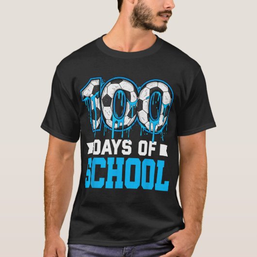 100日目の学校サッカー ドリブル 100日記念 Tシャツ (正面)