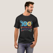 100日目の登校 – 100日目おめでとうお祝い Tシャツ (正面フル)
