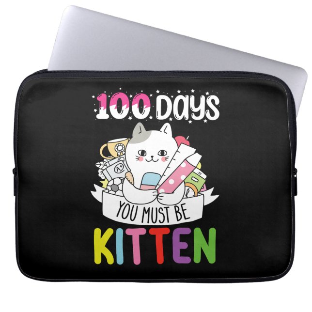100日間は学校の子猫でいなくてはならない ラップトップスリーブ (正面)