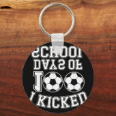 100日間学校に行ったよ 男の子 キッズ 学生 サッカー キーホルダー (正面)