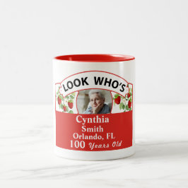 100歳のかわいい赤いイチゴマグカップ ツートーンマグカップ