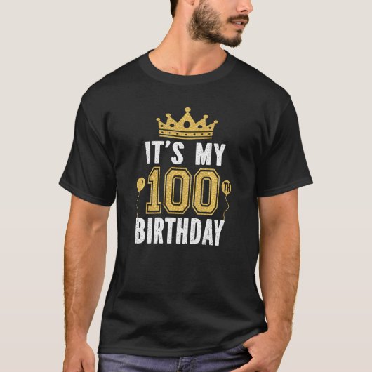 100歳の男とWの私の100誕生日 Tシャツ (正面)