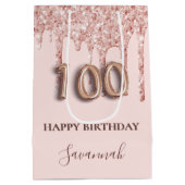 100歳の誕生日赤面ピンクグリッタードリップバラ金ゴールド ミディアムペーパーバッグ (裏面)