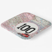 100誕生日レッドレトロトラックオンロードマップ ペーパープレート (傾斜あり)