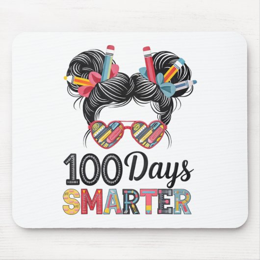 100頭が切れる日Messy Bun Hair 100th Day of マウスパッド (正面)