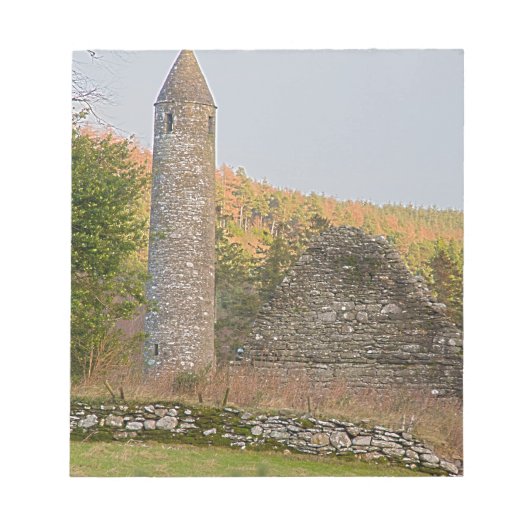 1000年以上前のアイルランドの丸塔 ノートパッド (正面)