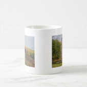 1000歳以上のアイリッシュラウンドタワー コーヒーマグカップ (中央)