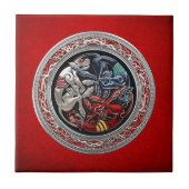 [100]ケルトの宝物 – 銀の3匹の犬 タイル (正面)