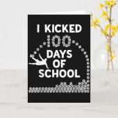 100 日の学校サッカー子供用 100 日目 T シャツ カード (黄色い花)