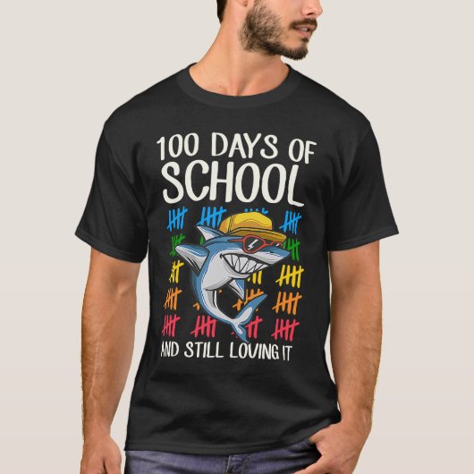 100 Days Of School And Still Loving It Cool Shark  Tシャツ (正面)