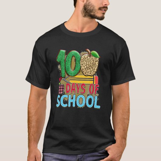 100 Days Of School Apple Pencil  Student Teacher Tシャツ (正面)