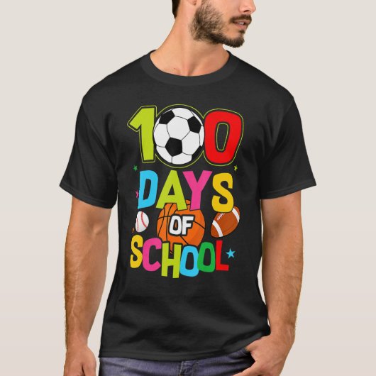 100 Days Of School Baseball Basketball Soccer Foot Tシャツ (正面)