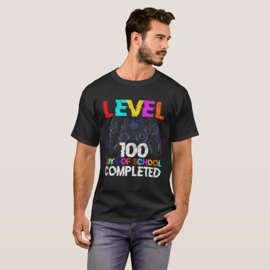 100 Days of School Completed Gamer Boy Level 100 C Tシャツ (正面フル)