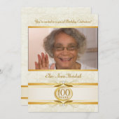 100th誕生日-アイボリーのダマスク織の写真の招待状 招待状 (正面/裏面)