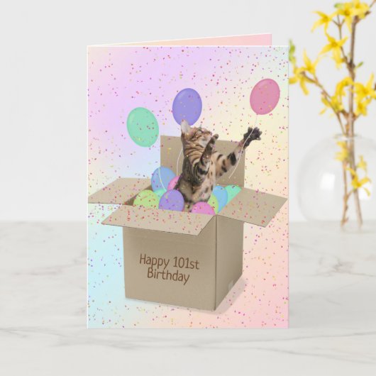 101歳の誕生日のための箱入りベンガル猫 カード (黄色い花)