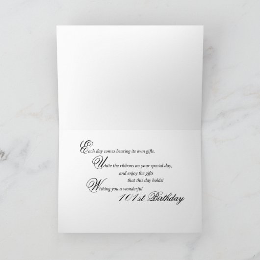 101歳の誕生日プレゼントおよびユリ カード (内部)