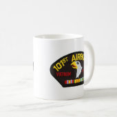 101stベトナムの空輸の退役軍人 コーヒーマグカップ (正面右)