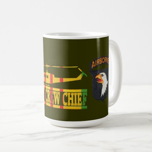 101st空挺師団UH-1 Hueyの乗組員責任者のマグ コーヒーマグカップ (正面右)