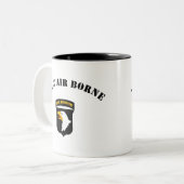 101st空輸の記章 ツートーンマグカップ (正面左)