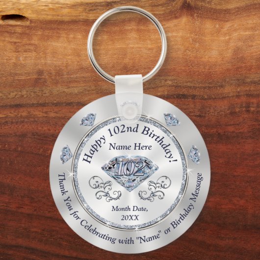 102パーソナライズされた番目の誕生日は彼女に好意を持ち キーホルダー (正面)
