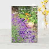 102nd祖母-花のためのバースデー・カード カード (黄色い花)