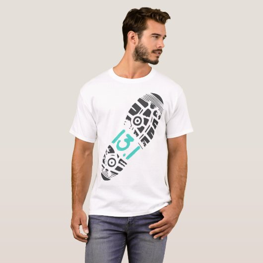 1030-131-Half-Marathon-Runner-Footprint-24961134-1 Tシャツ (正面フル)
