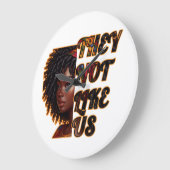 10.75インチ円形アクリル製の壁時計 – 彼らは我々を好まない ラージ壁時計 (傾斜)