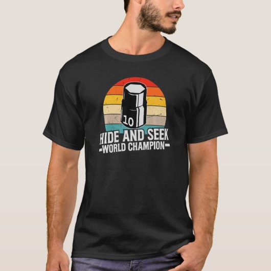 10mmソケット恋しく思のHide And Seek World Champion Tシャツ (正面)