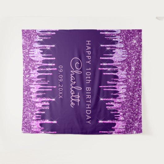 10thバースデーパーティー紫ピンクのグリッタードリップガール タペストリー (正面(横))