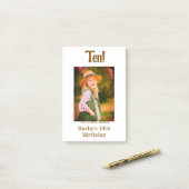 10th birthday photo name date simple brown beige b ポストイット (デスク上)