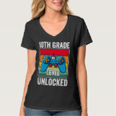10th Grade Level Unlocked Video Game Back to Schoo Tシャツ (正面)