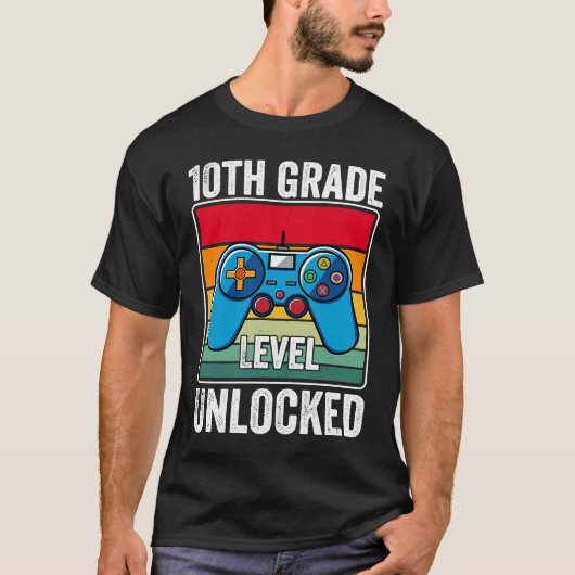 10th Grade Level Unlocked Video Game Back to Schoo Tシャツ (正面)