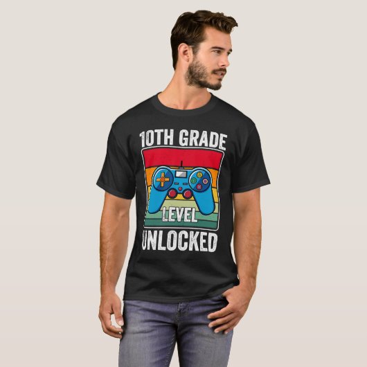 10th Grade Level Unlocked Video Game Back to Schoo Tシャツ (正面フル)